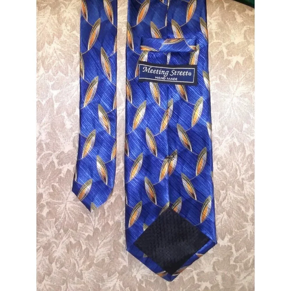 Mens Silk Tie Blue Geometric print Meeting Street Men's Necktie HANDMADE EUC